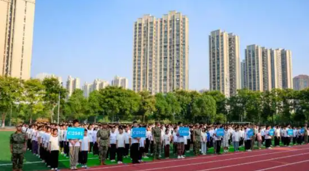 一场温暖的修行漫步校园德育如细雨般无声滋润着校园每个旮旯 一场温暖的修行漫步校园德育如细雨般无声滋润着校园每个旮旯