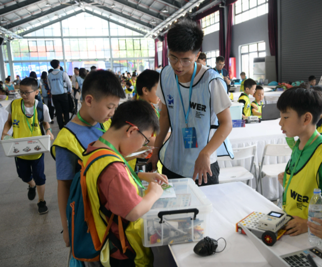 经过将大赛理念融入生计教育教育变革引导学生树立正确成才观